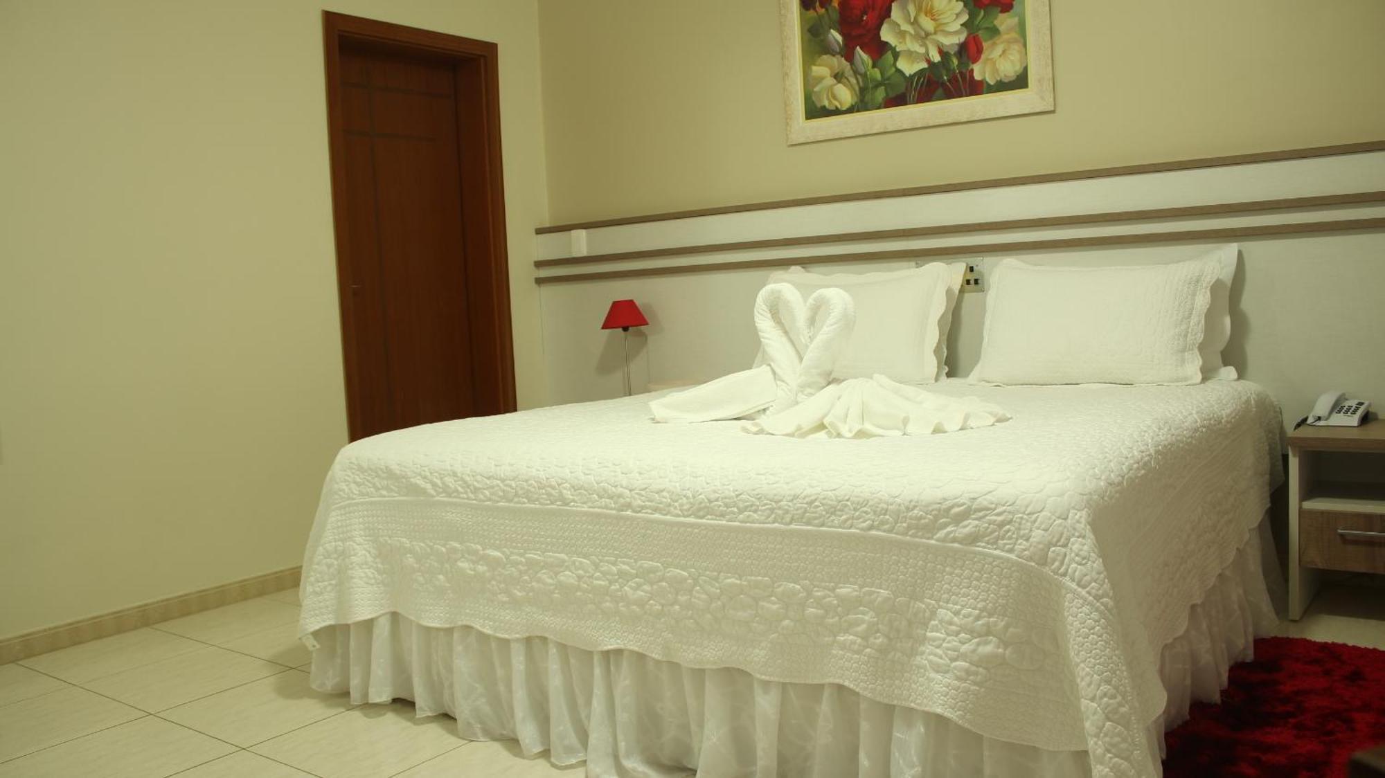 Hotel Dom Baroni 구아라푸아바 객실 사진