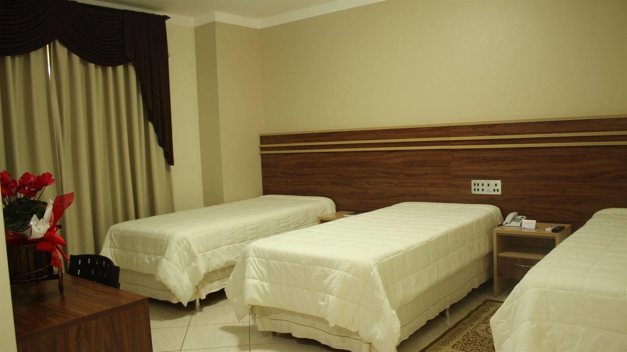 Hotel Dom Baroni 구아라푸아바 외부 사진