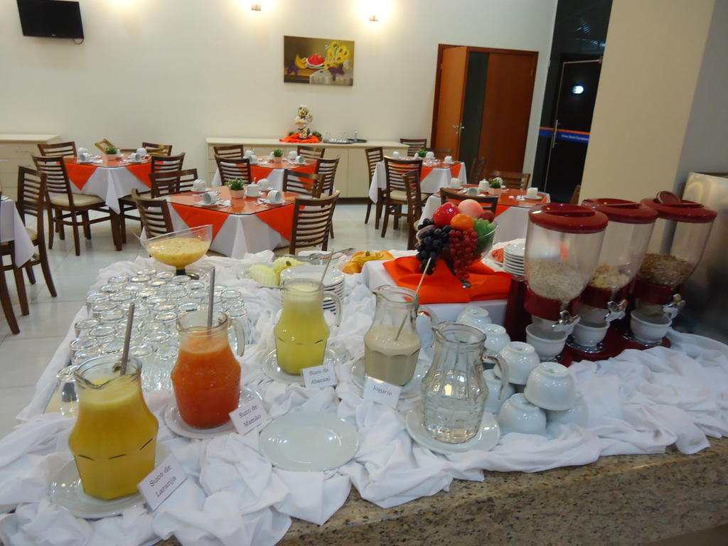 Hotel Dom Baroni 구아라푸아바 외부 사진