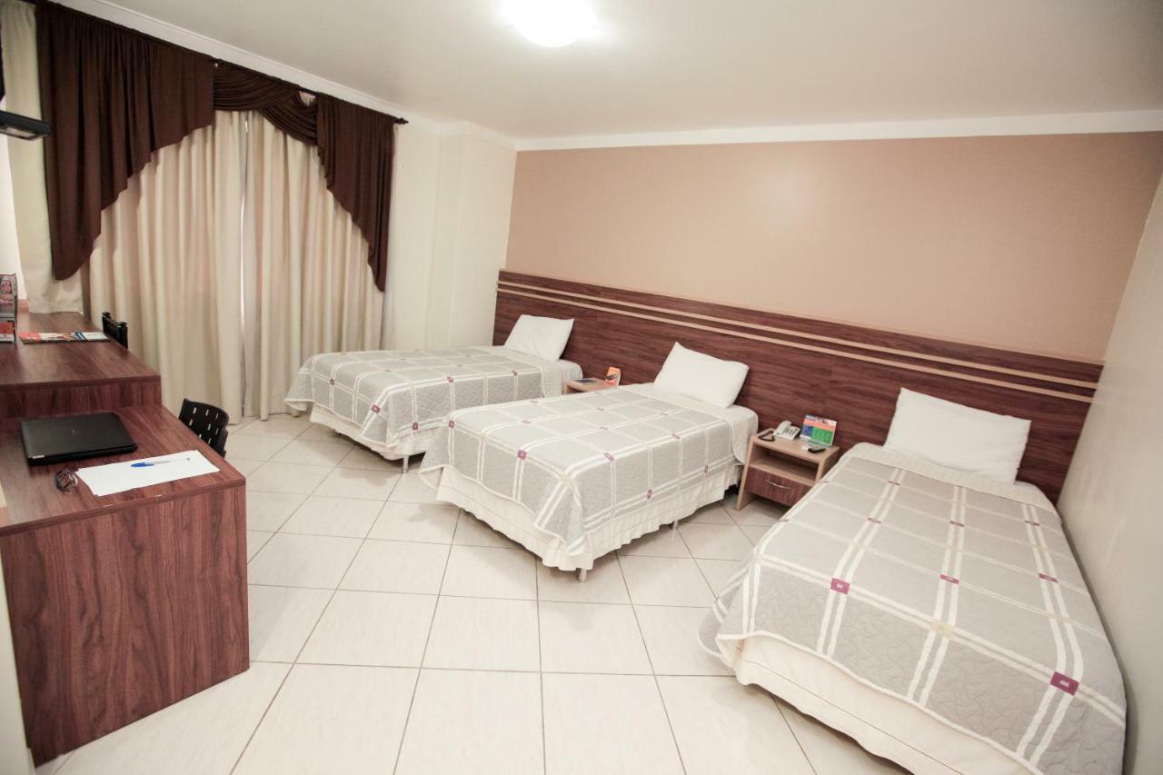 Hotel Dom Baroni 구아라푸아바 외부 사진